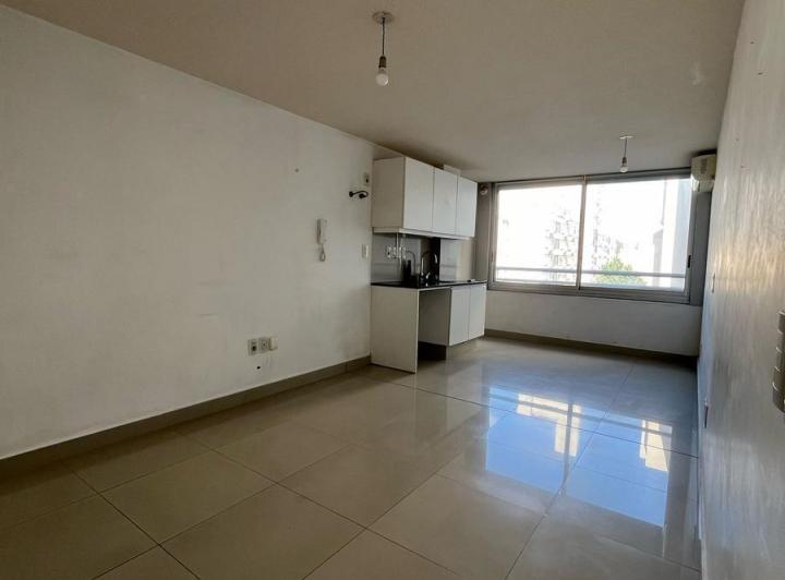 Alquiler Apartamento Ambiente de Campiglia en Av. Italia y Concepción del Uruguay 4