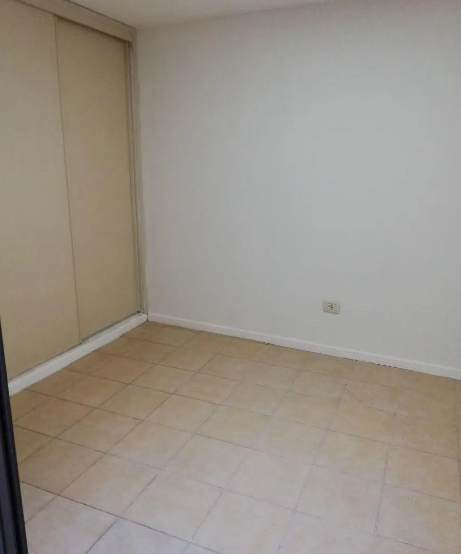DEPARTAMENTO EN CALLE ECHEVERRIA, BARRIO BOMBAL DE GODOY CRUZ. 5