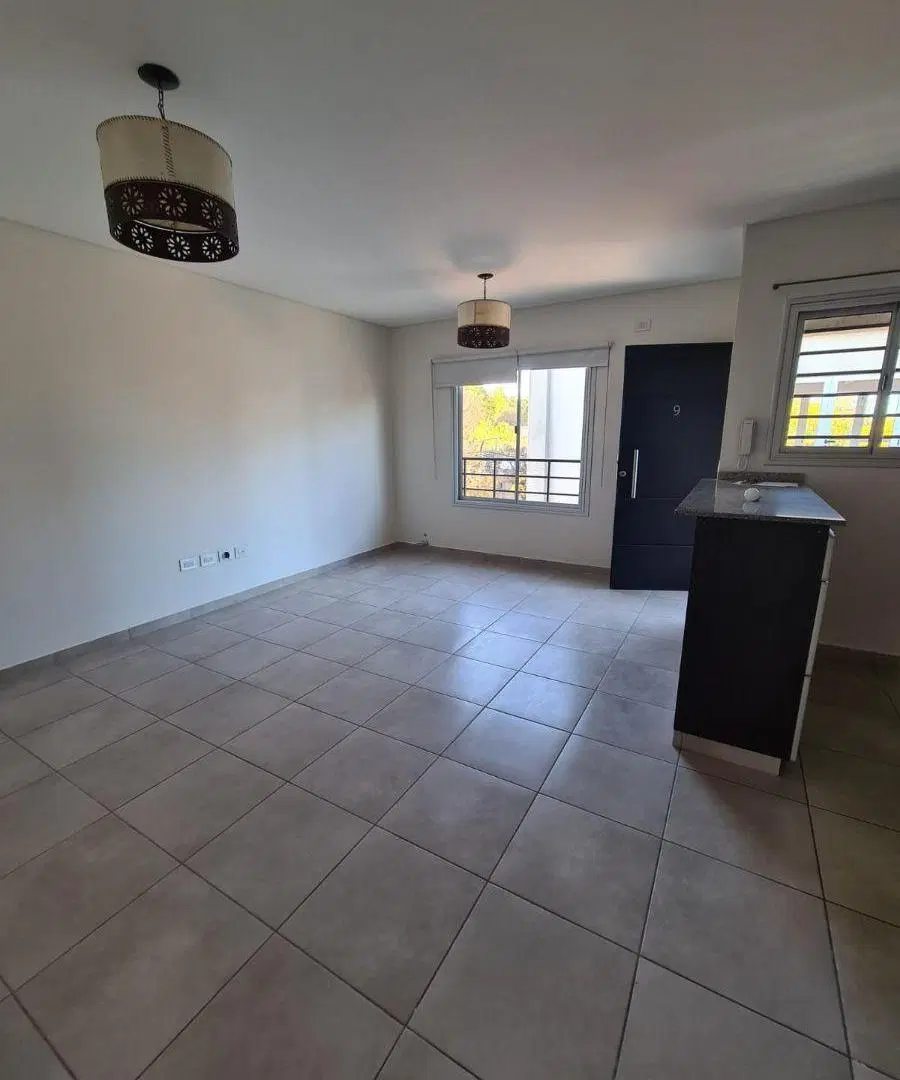 Se vende hermoso departamento en Carrodilla. 4