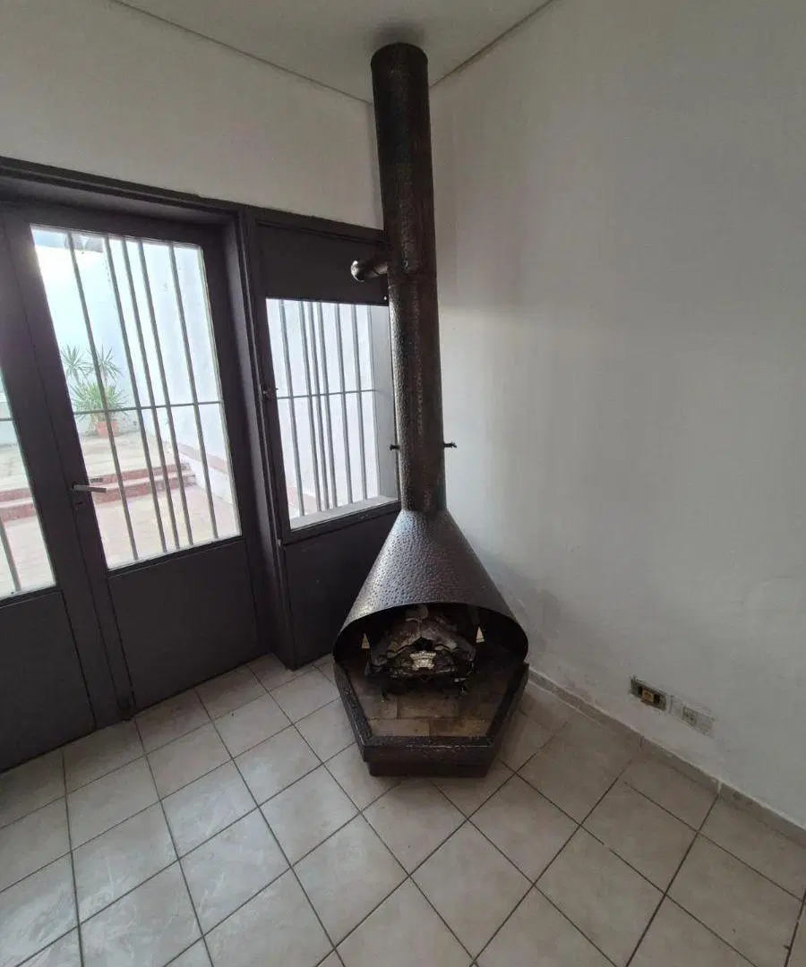 ALQUILO CASA EN GUAYMALLÉN SOBRE CALLE MITRE - INMEDIACIONES ESPACIO LE PARC 1