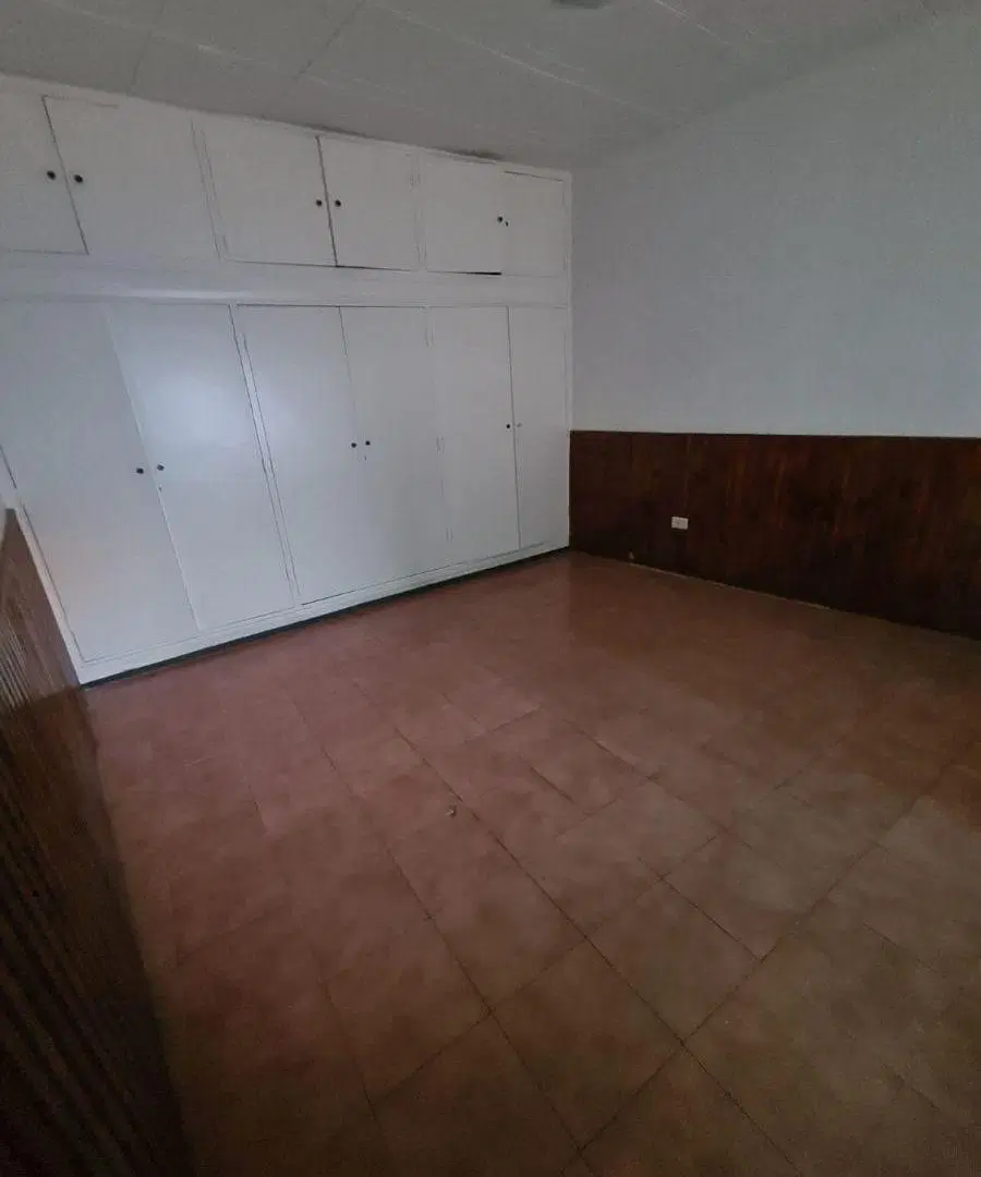 ALQUILO HERMOSA CASA EN SEXTA SECCIÓN 8