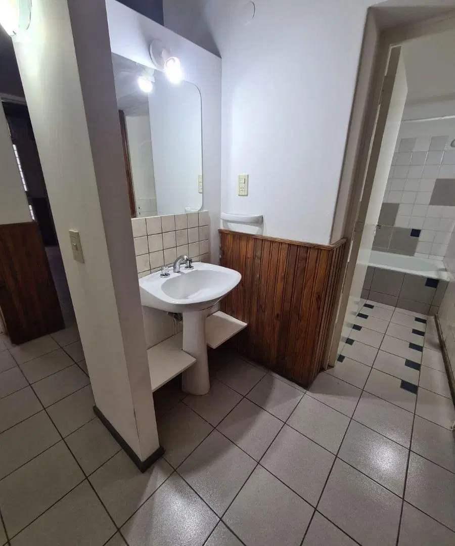 ALQUILO HERMOSA CASA EN SEXTA SECCIÓN 5