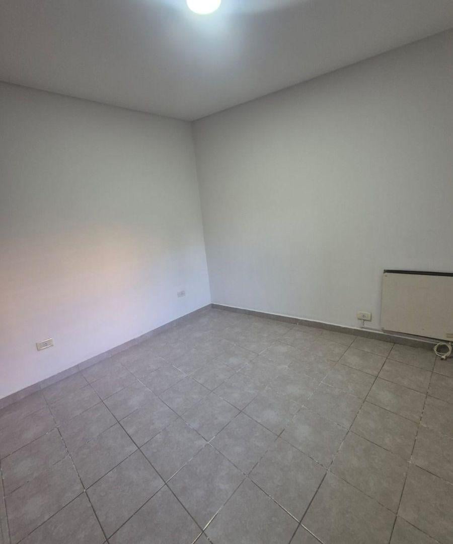 Foto de MARCELO MENDEZ - INMOBILIARIA ALQUILA DEPARTAMENTO: En "LOTEO LA ROCA", imagen 5