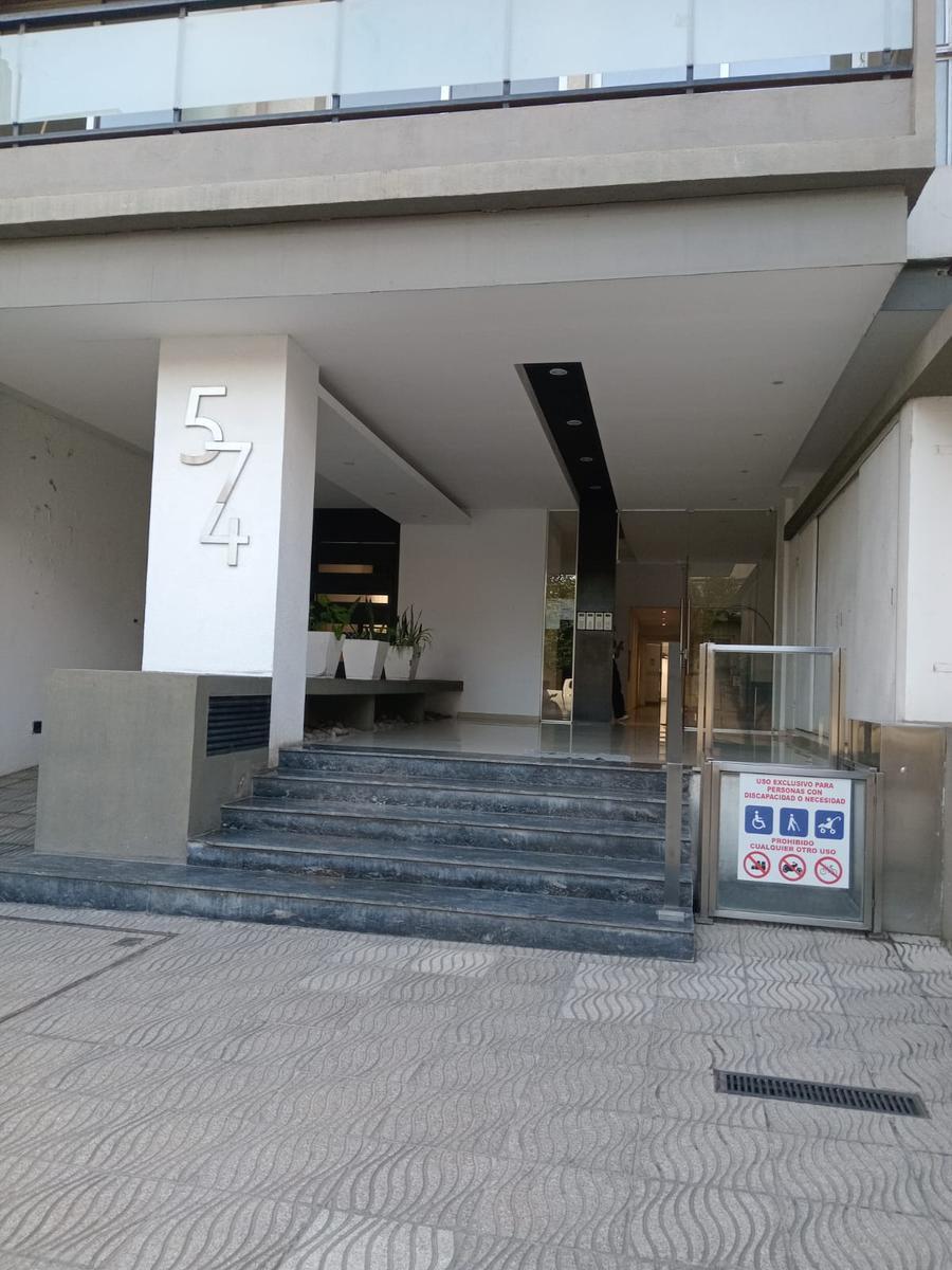 Departamento en Barrio Norte 5