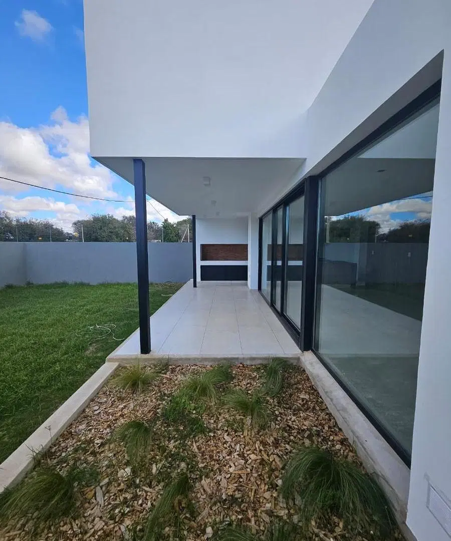 Hermosa Casa en Alquiler 3D - Mansos del Sur 5