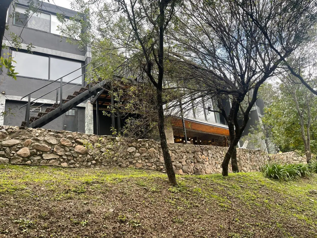 Casa con Pileta y Quincho en Alquiler - Barrio Privado Q2 2