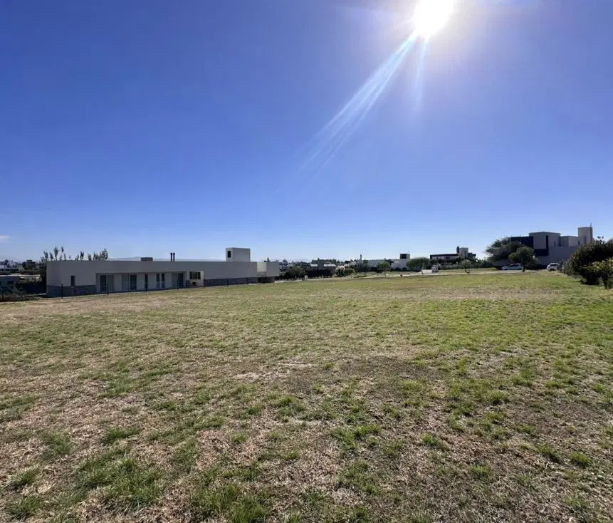 Terreno de 1500 m² en Venta 4