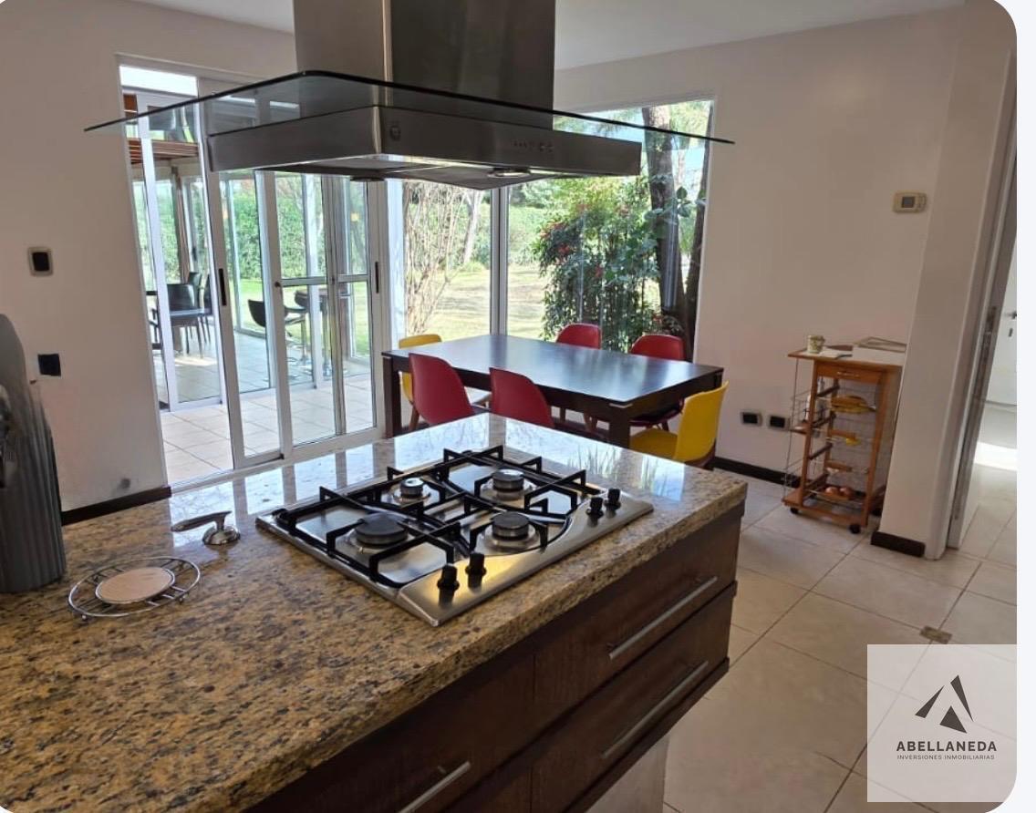 Foto de Hermosa Casa en Venta - Chacras de la Villa, imagen 2