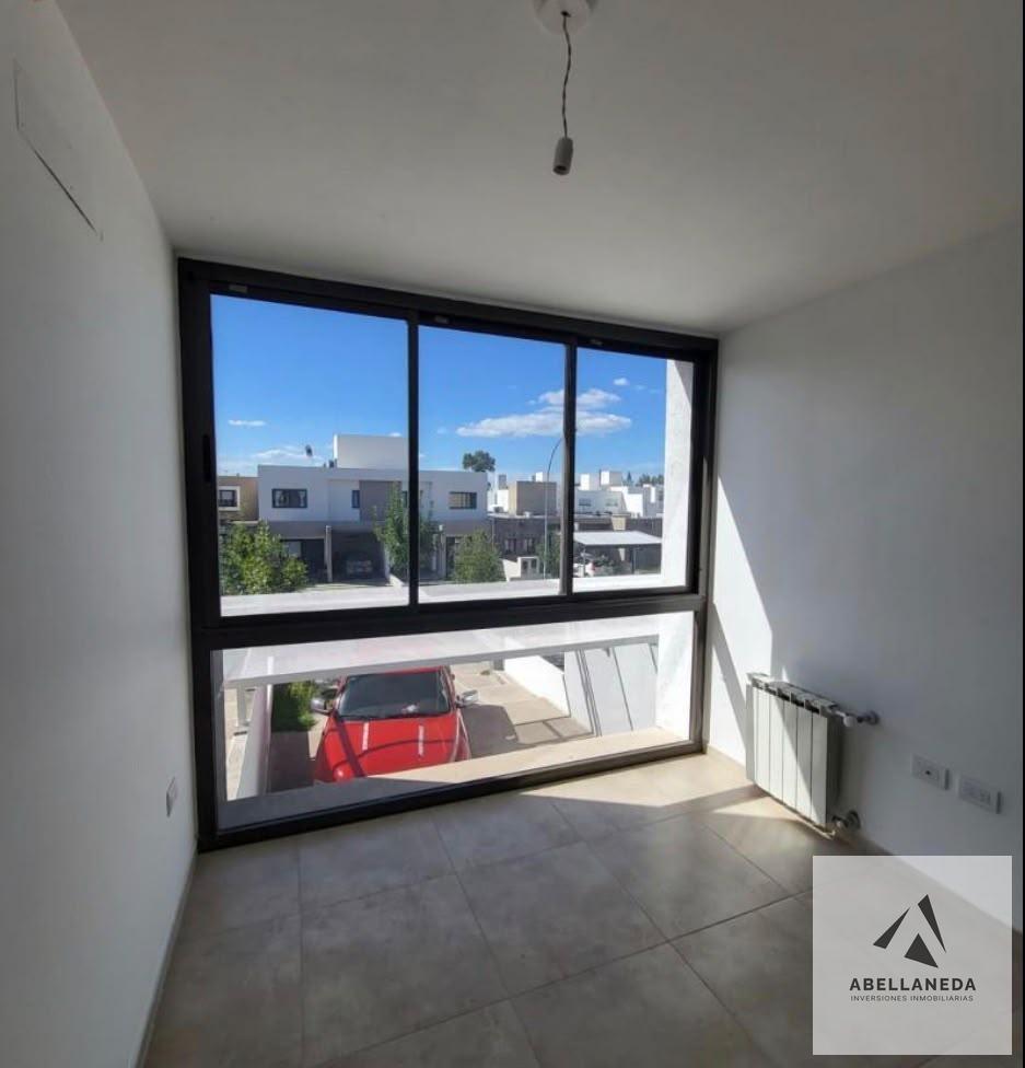 Foto de Dúplex 3D en Alquiler - Claros Village, imagen 4
