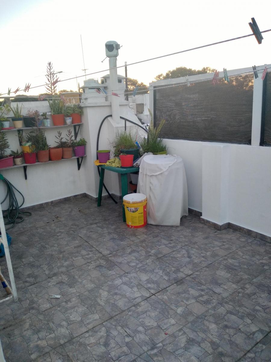 Venta Casa 4 Ambientes con Quincho Floresta 3