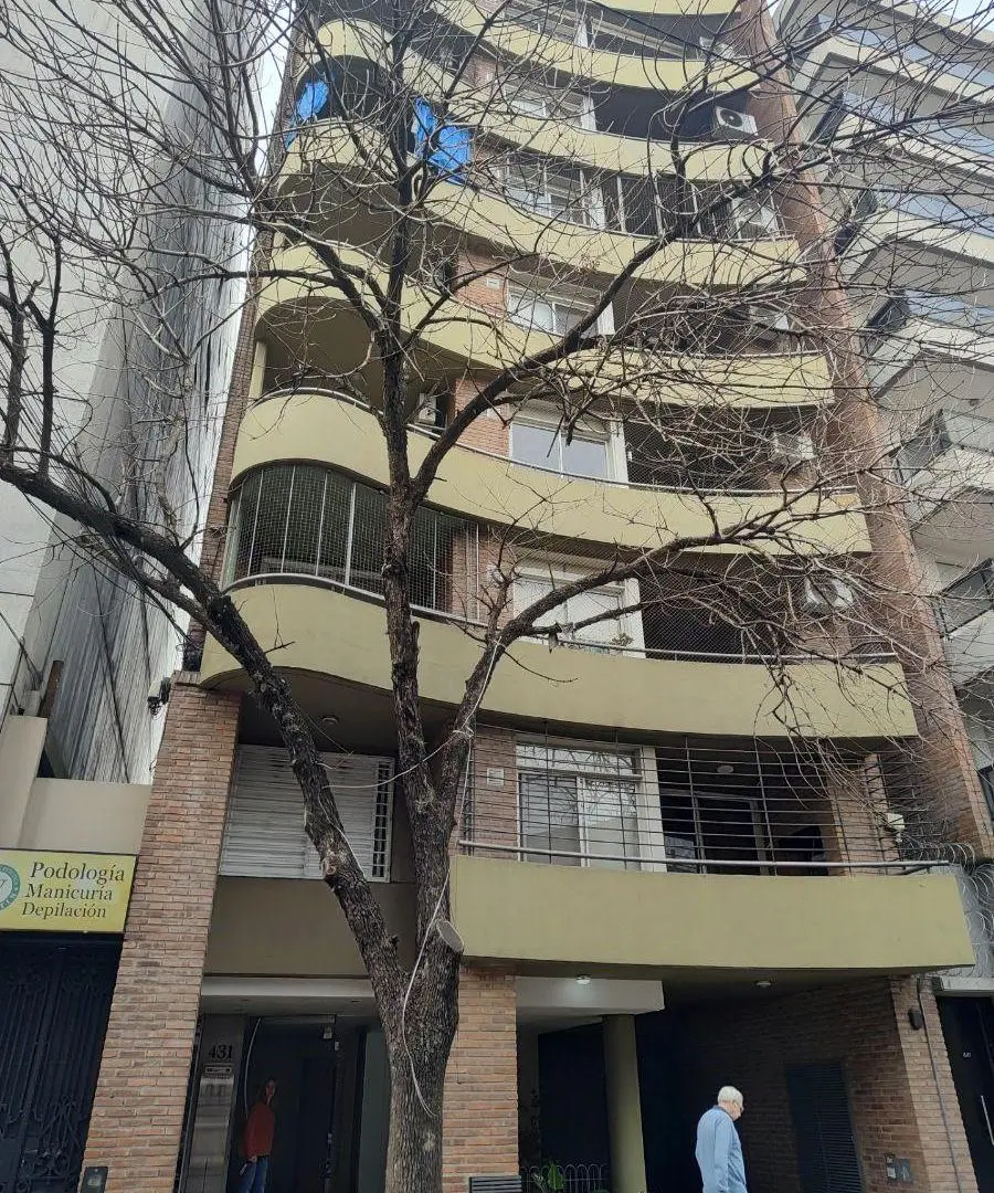 Moreno al 200. 1 dormitorio externo con balcón, bajos gastos! 5