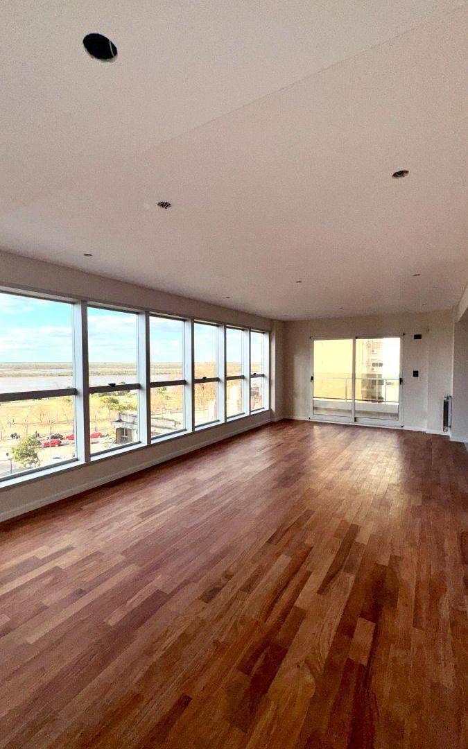 Piso exclusivo con vista al río