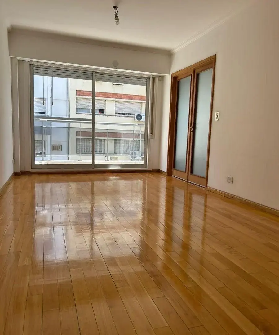 Departamento de 2 dormitorios con cochera 2