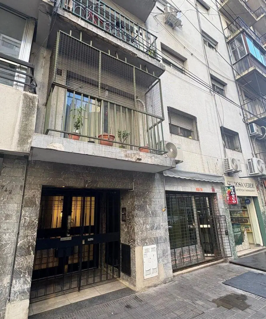 Departamento 2 dormitorios antiguo en zona centro 2
