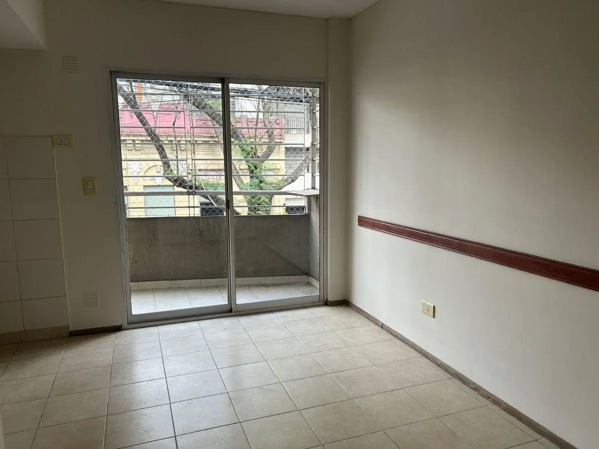 Departamento 1 dormitorio con patio 1