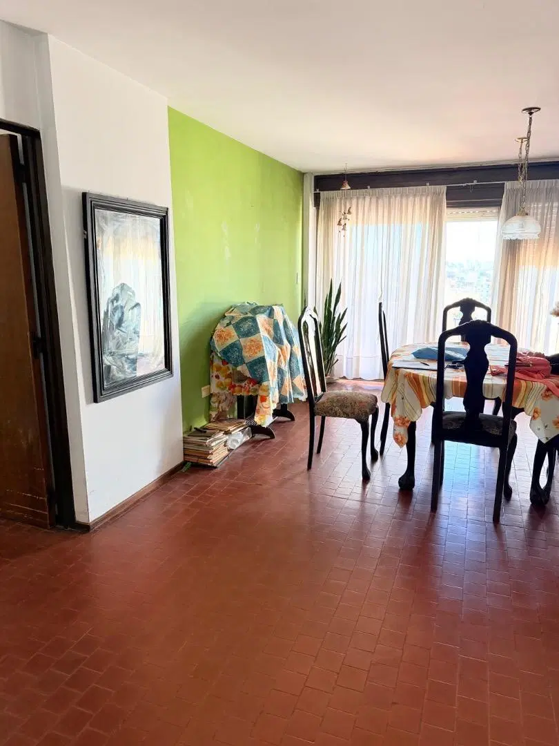 Departamento 3 dormitorios centro Velez Sarsfield 54 4