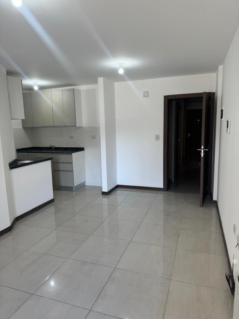 VENTA DEPTO. 1 DORMITORIO BARRIO COFICO