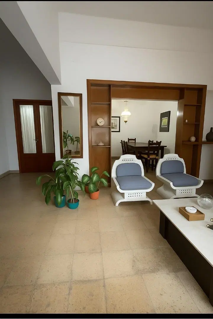 Hermosa Casa Amplia. a Cuadras de Cofico y Calle Esquiu 3