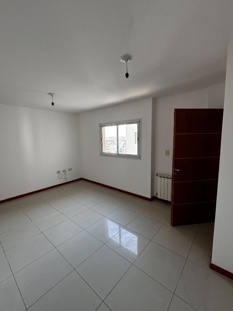 Foto de DEPARTAMENTO EN ALQUILER EN 7mo PISO BARRIO COFICO, imagen 2