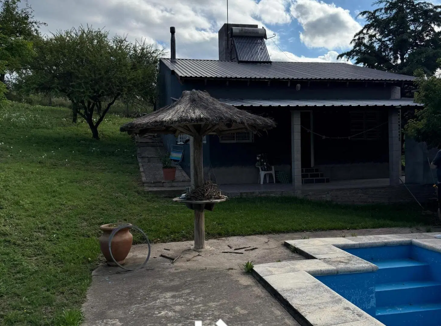 Casa con pileta en venta en Estancia vieja 3