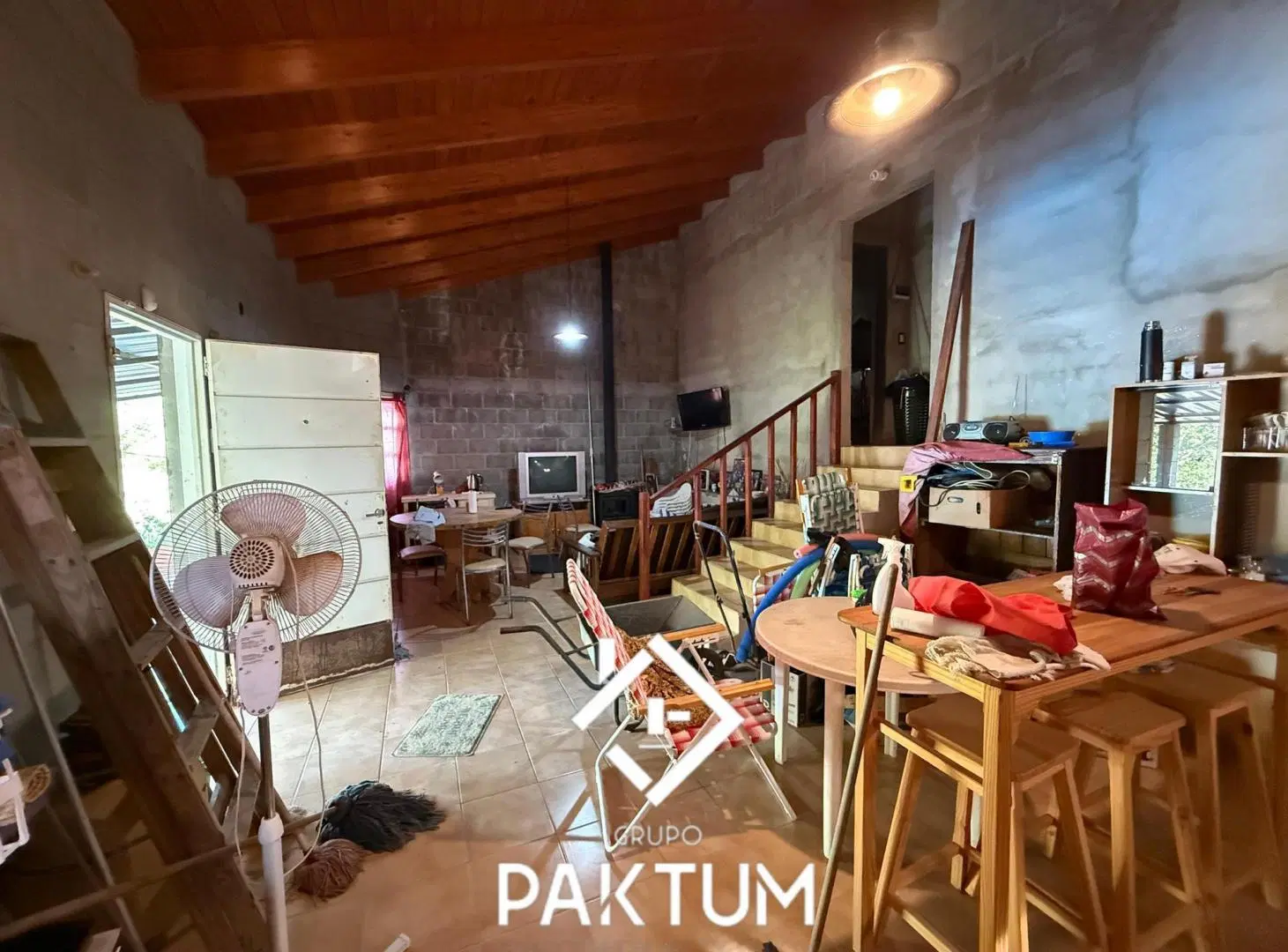 Casa con pileta en venta en Estancia vieja 4