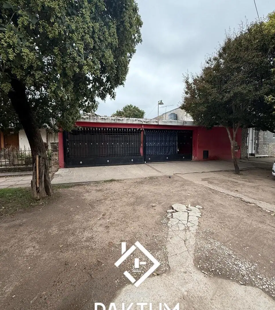 Oportunidad!! Propiedad dividida en dos Dpto. En barrio Patricios Oeste 2
