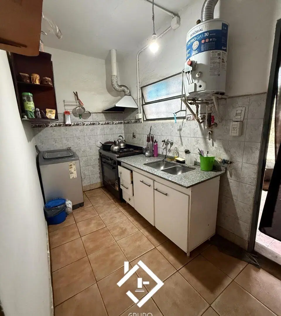 Oportunidad!! Propiedad dividida en dos Dpto. En barrio Patricios Oeste 1
