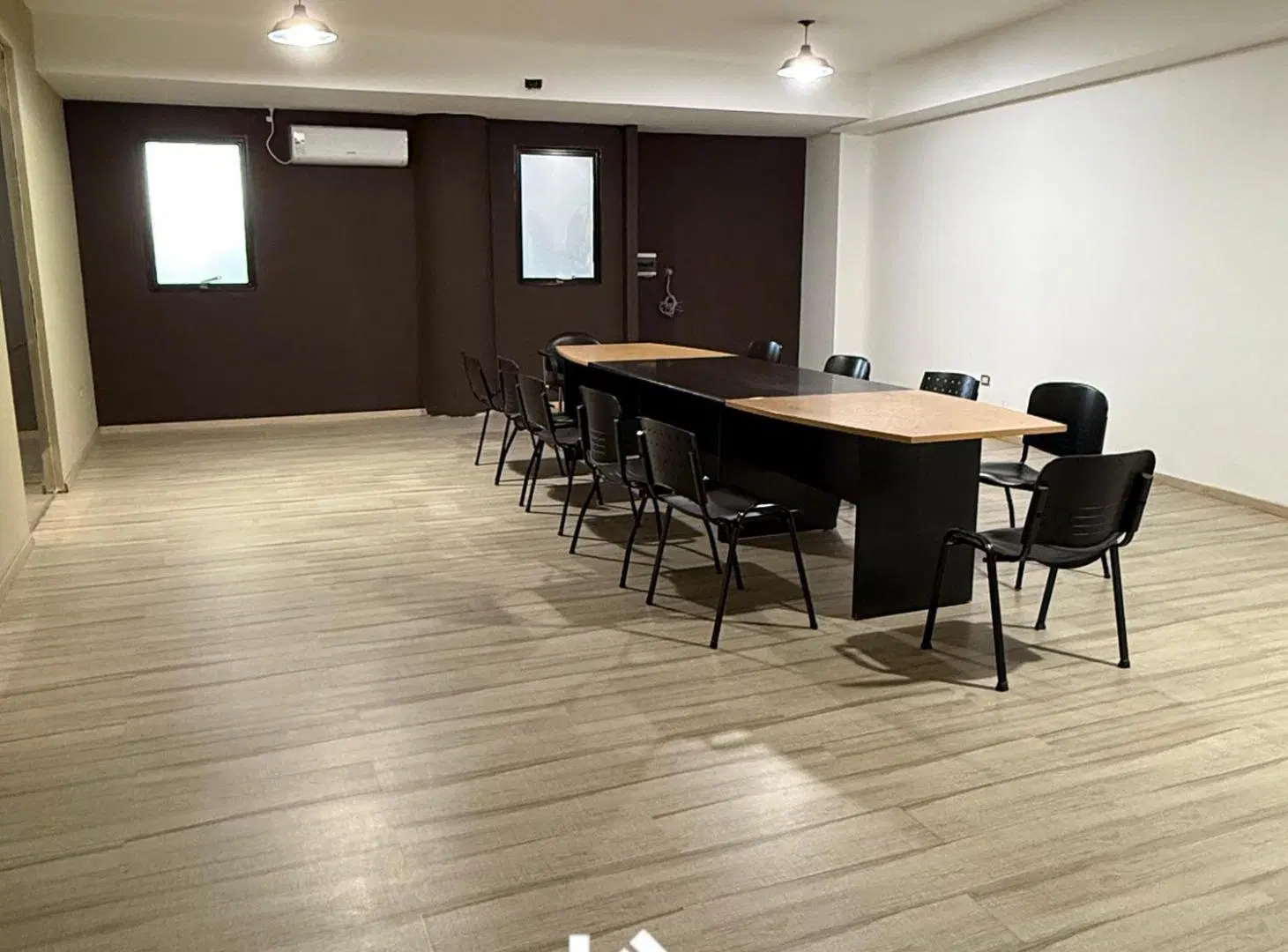 Venta de Piso completo de oficina con cochera 2