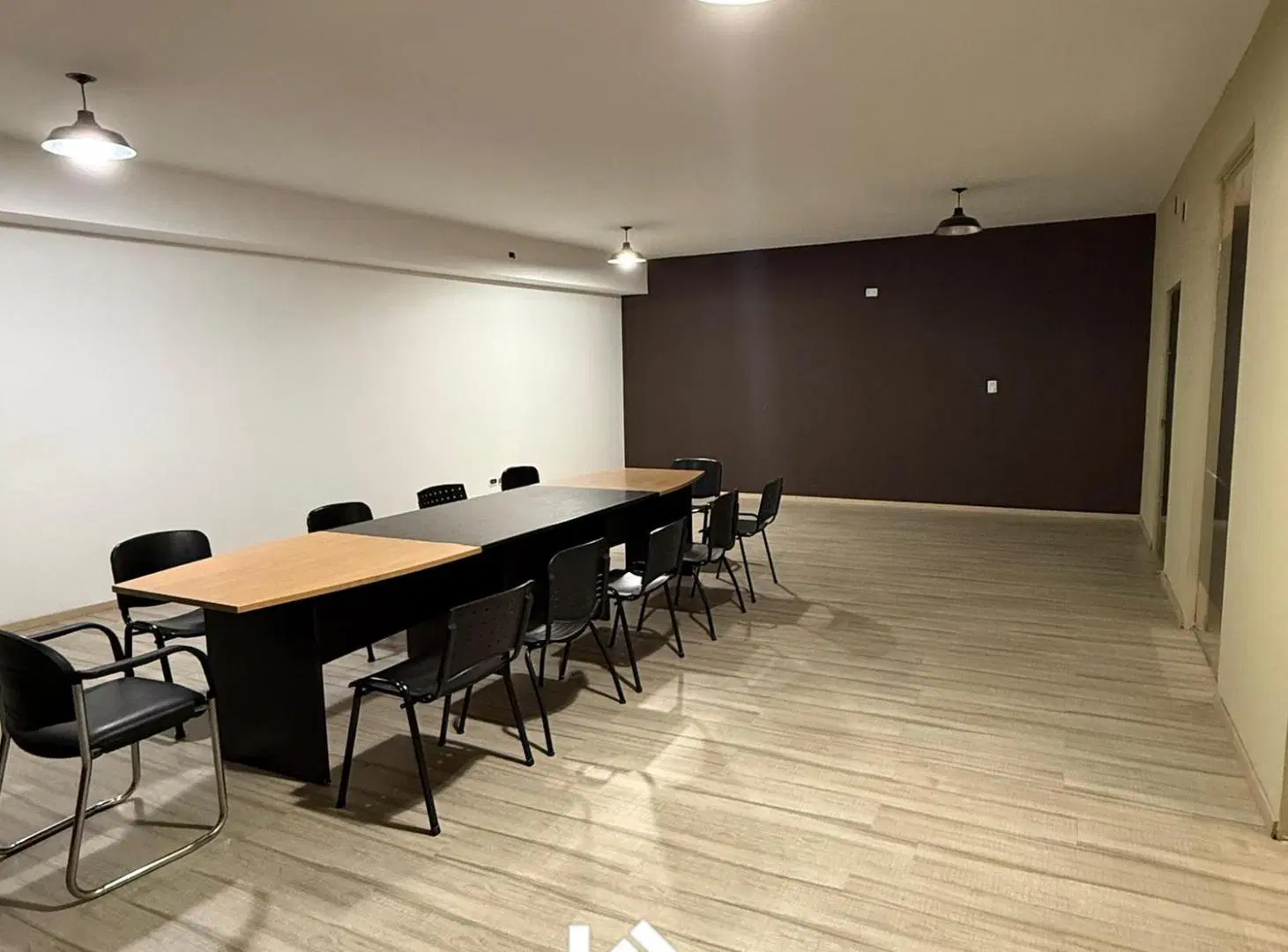 Venta de Piso completo de oficina con cochera 1