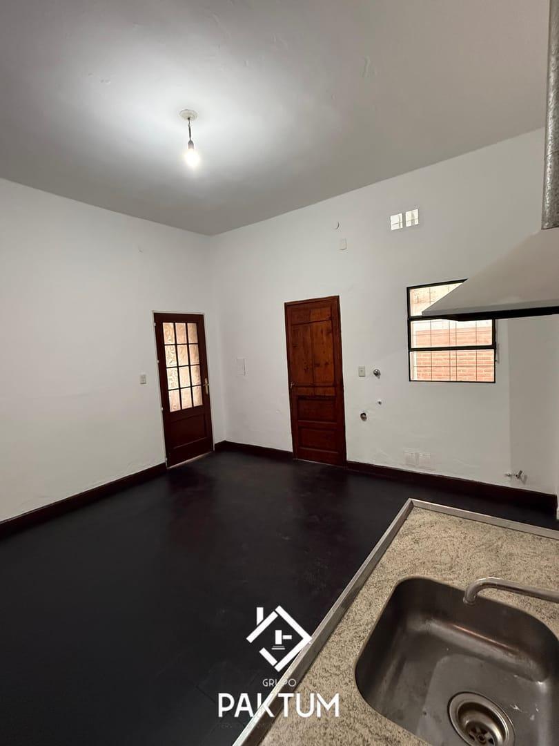Foto de Alquila casa 2 dormitorios Barrio Los Platanos, imagen 4