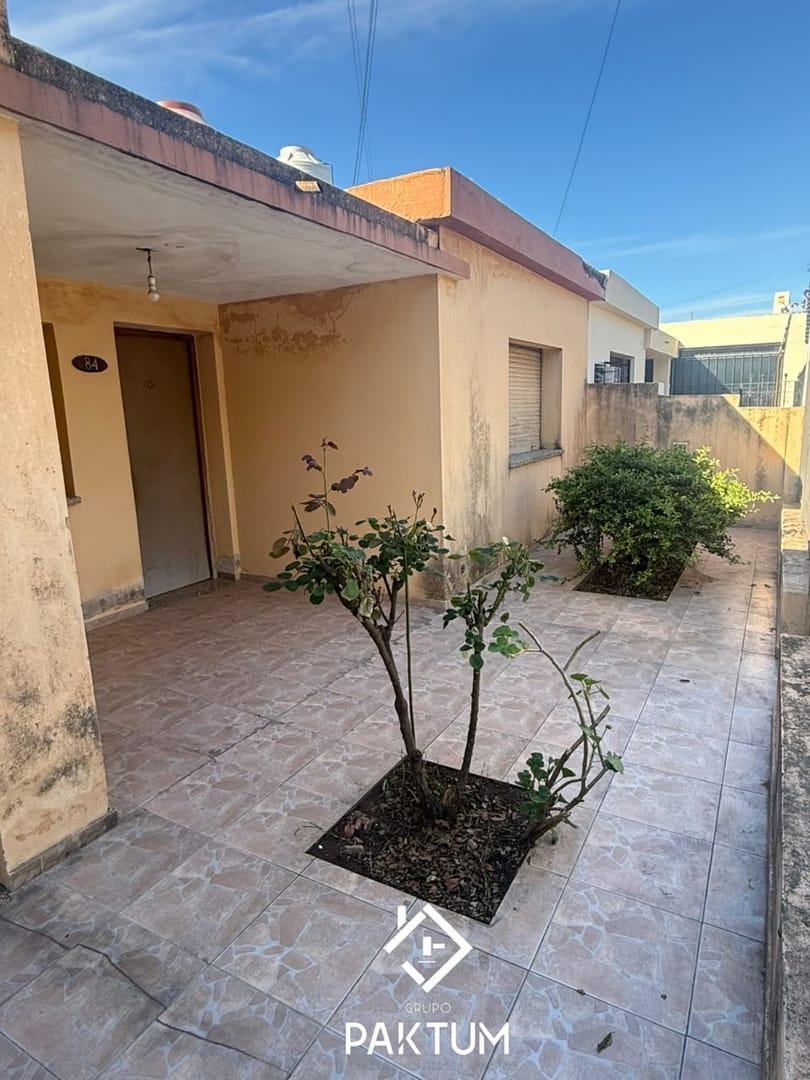 Foto de Venta Casa de 3 Dormitorios Barrio Centro, Monte Cristo, imagen 1