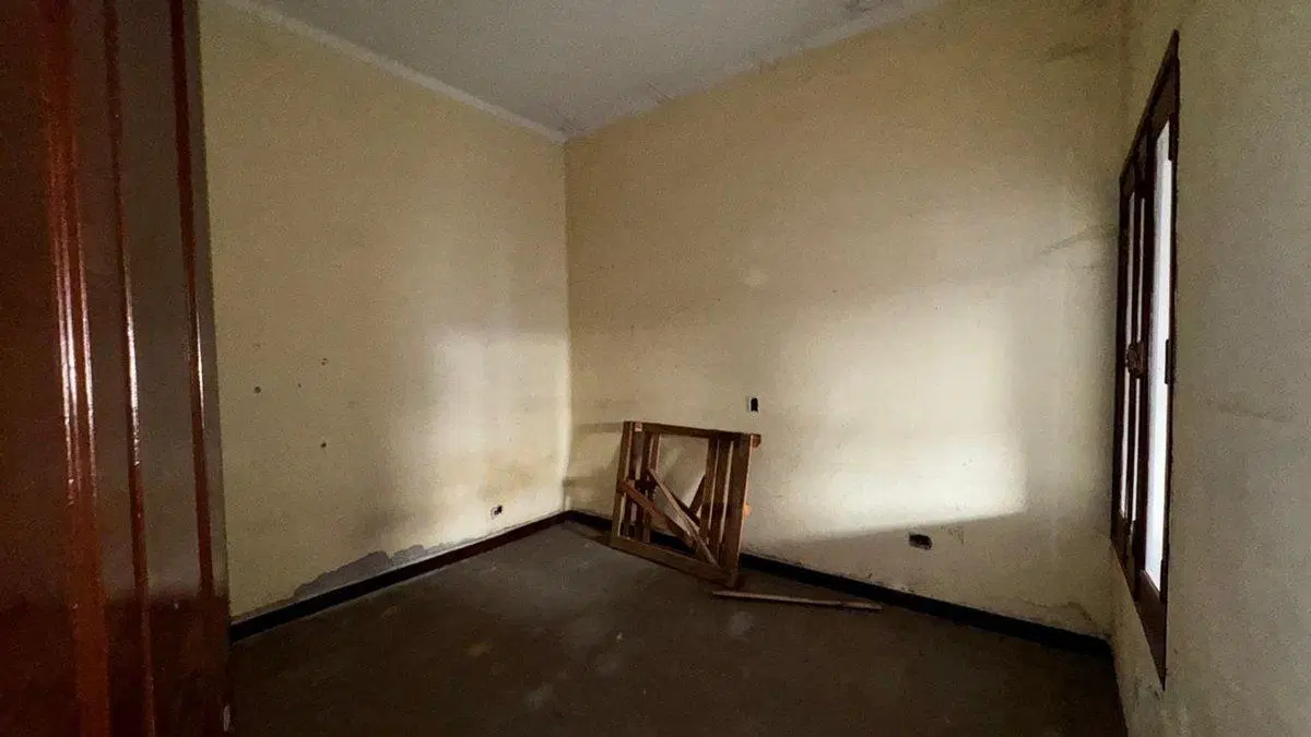 SE VENDE CASA A RESTAURAR EN PLENO CENTRO  211 M2 3