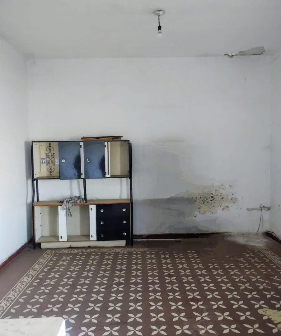 SE VENDE PROPIEDAD SOBRE AV HIPÓLITO YRIGOYEN 4
