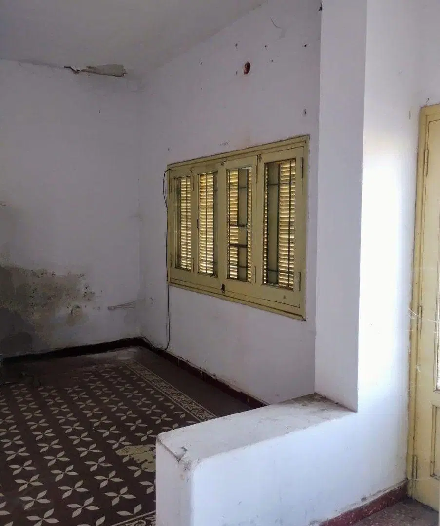 SE VENDE PROPIEDAD SOBRE AV HIPÓLITO YRIGOYEN 3