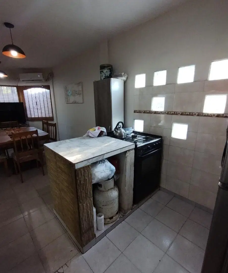 SE VENDE CASA 6 AMBTES FRAY M.ESQUIÚ. FACILIDADES 4
