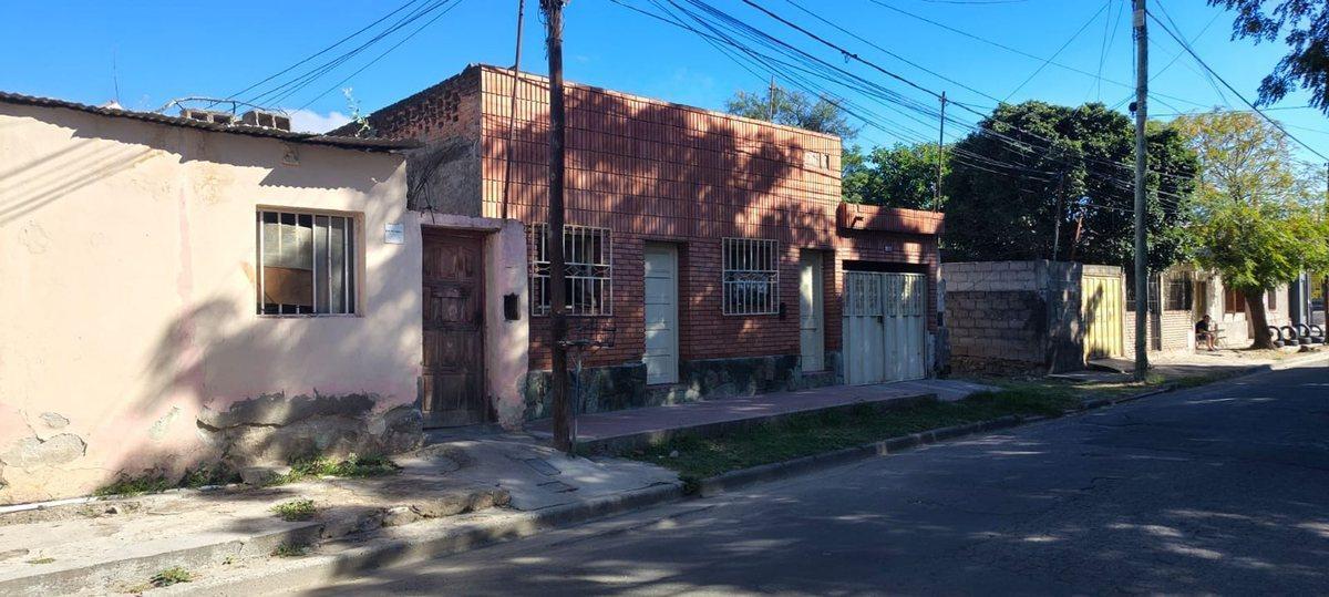 SE VENDE CASA AMPLIA A REFACCION CAPITAL CATAMARCA