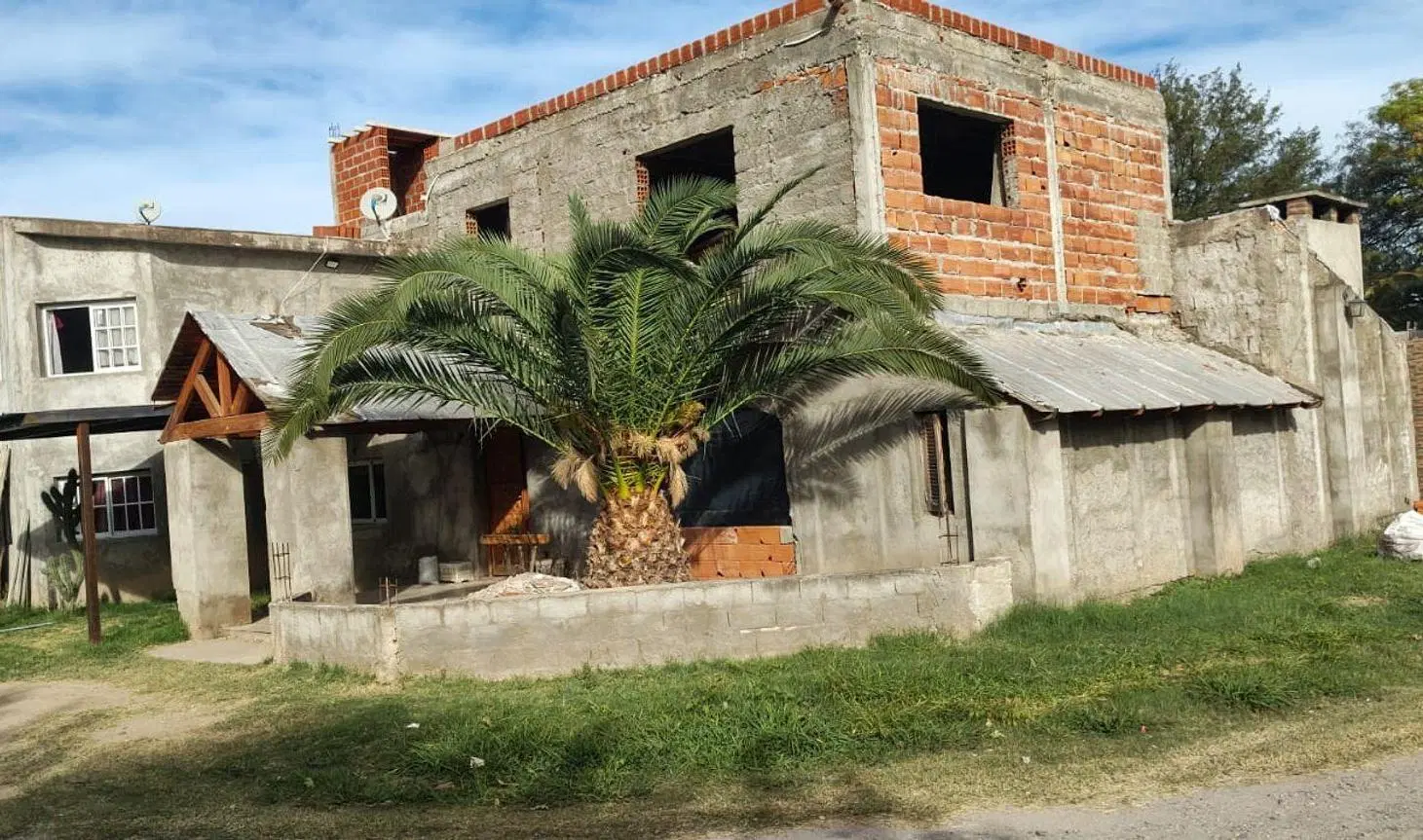 SE VENDE CASA 6AMB +PILETA SANTA ROSA VALLE VIEJO 2