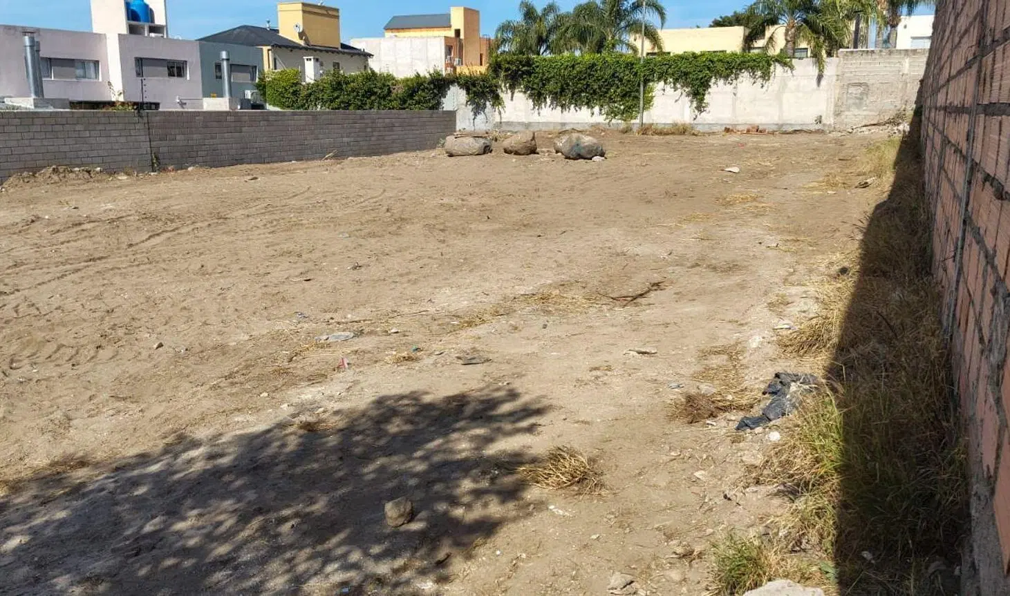SE VENDE LOTE ZONA ALTA SOBRE IMPORTANTE AVENIDA 4