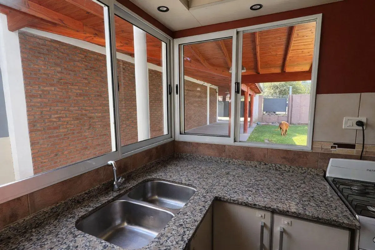SE VENDE CASA 5 AMBIENTES VALLE VIEJO SUMALAO 5