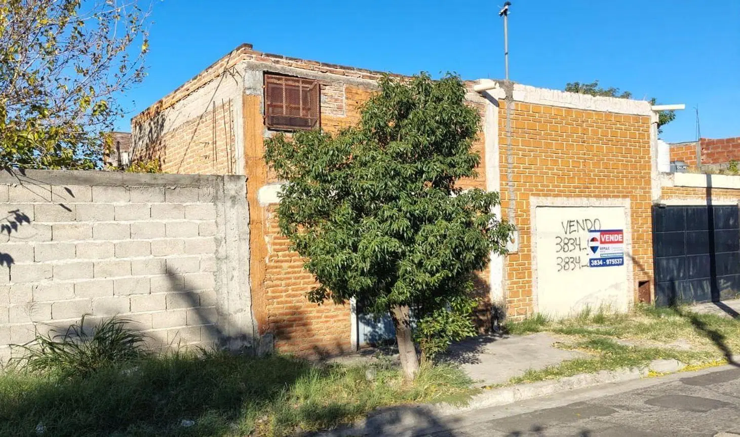 VENTA LOCALES COMERCIALES CALLE CHUBUT CATAMARCACP 4