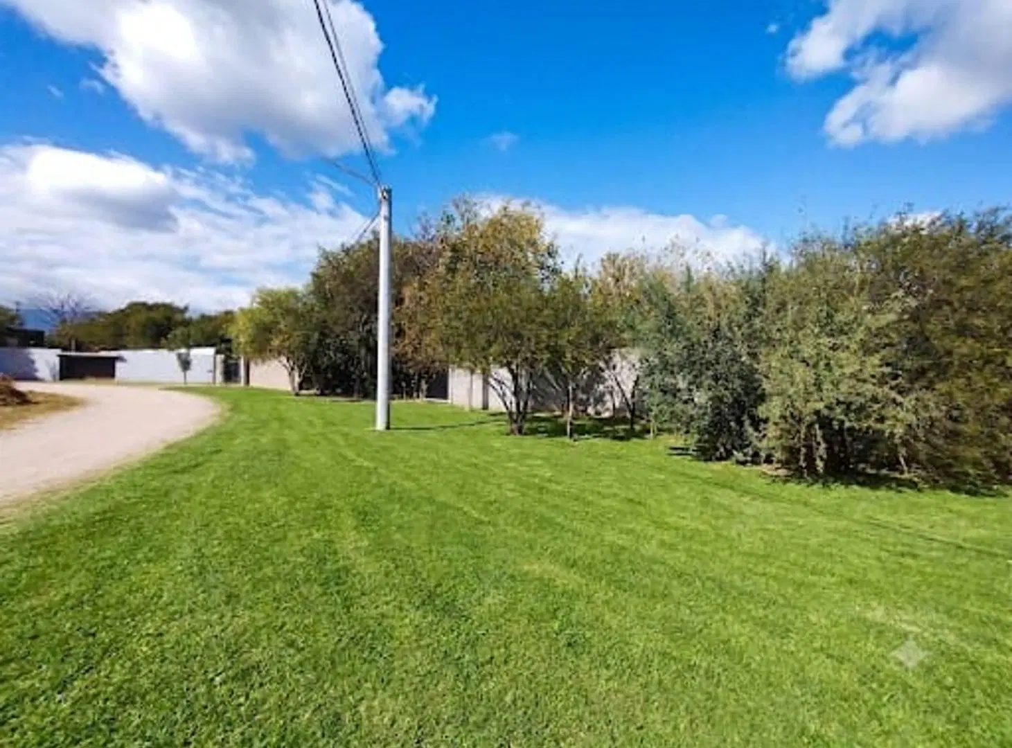 SE VENDEN 2 TERRENOS EN SUMALAO C/PROYECTO DÚPLEX 4