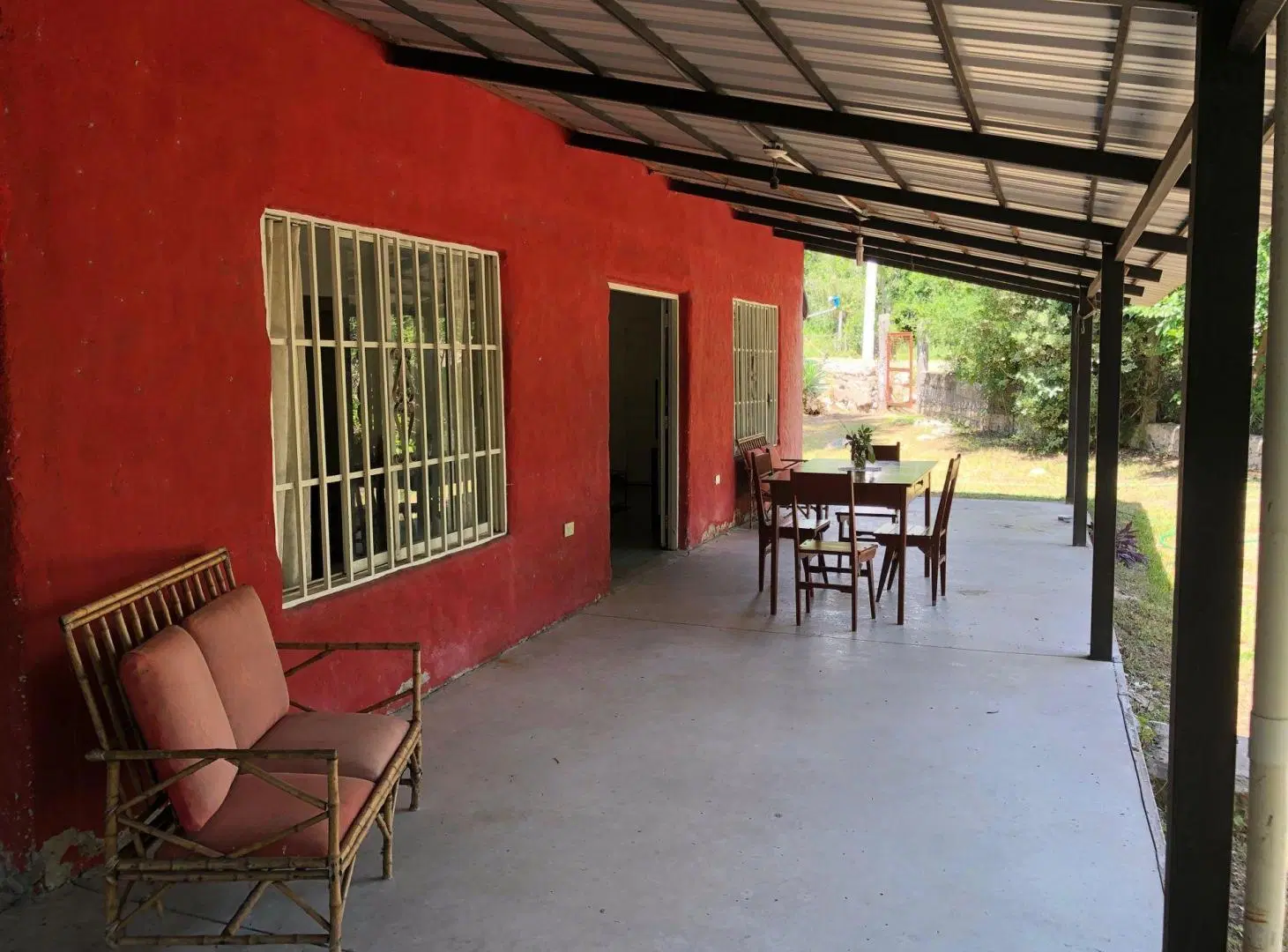 SE VENDE CASA 4 AMBIENTES EL RODEO CERCA MASTIL 5