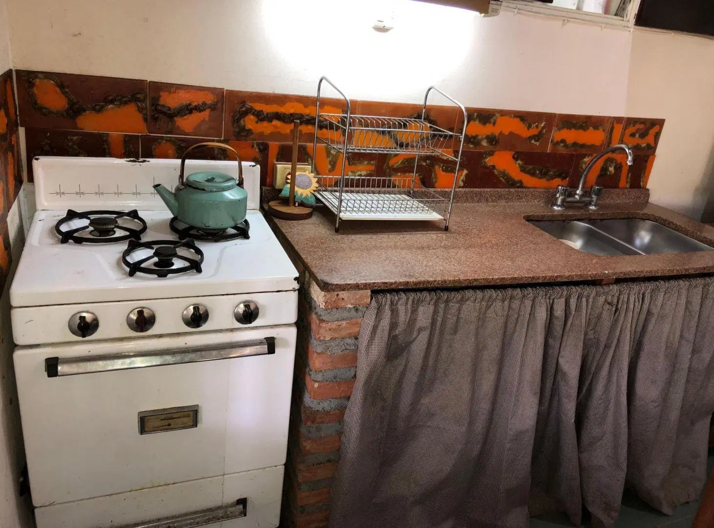 SE VENDE CASA 4 AMBIENTES EL RODEO CERCA MASTIL 3