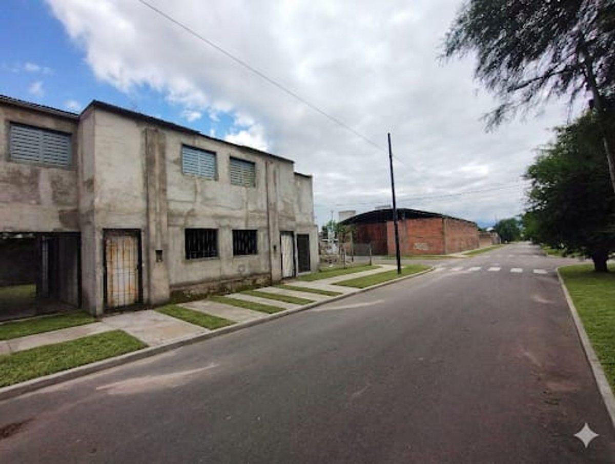 SE VENDEN TRES DÚPLEX A CONCLUIR EN ZONA NORTE