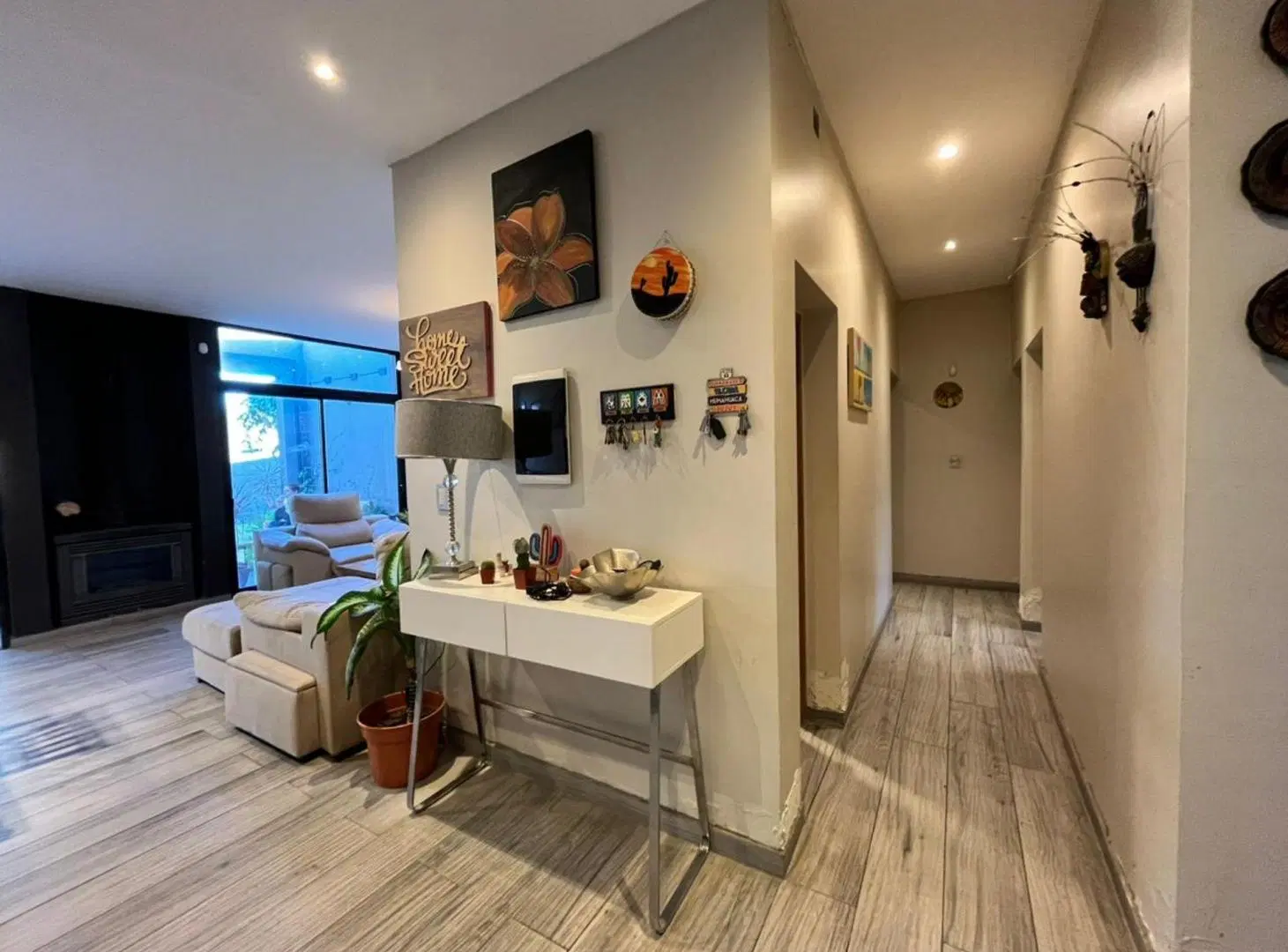 Casa En Venta De 3 Dormitorios Zona Predio Ferial 3