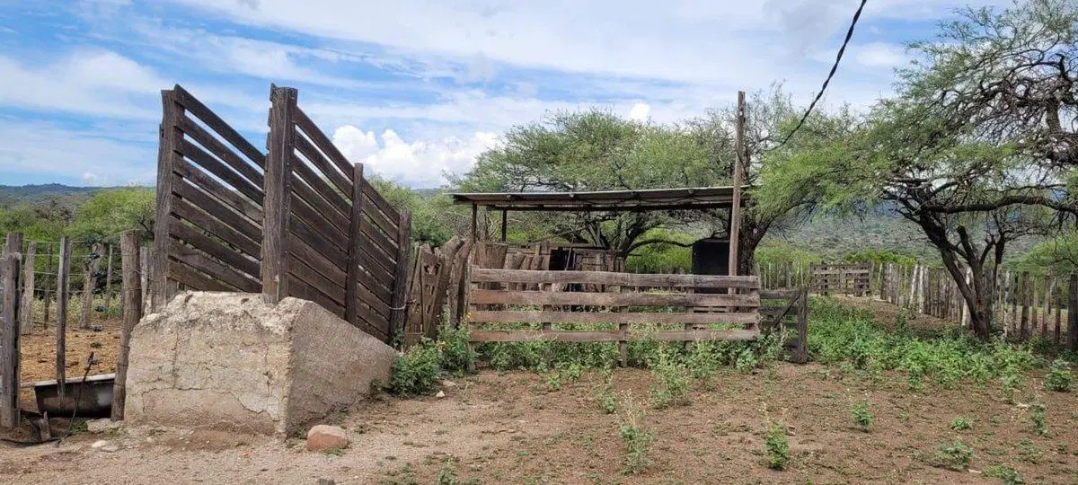 SE VENDE FINCA, RUTA 38 KM 614 PACLIN. FACILIDADES 5