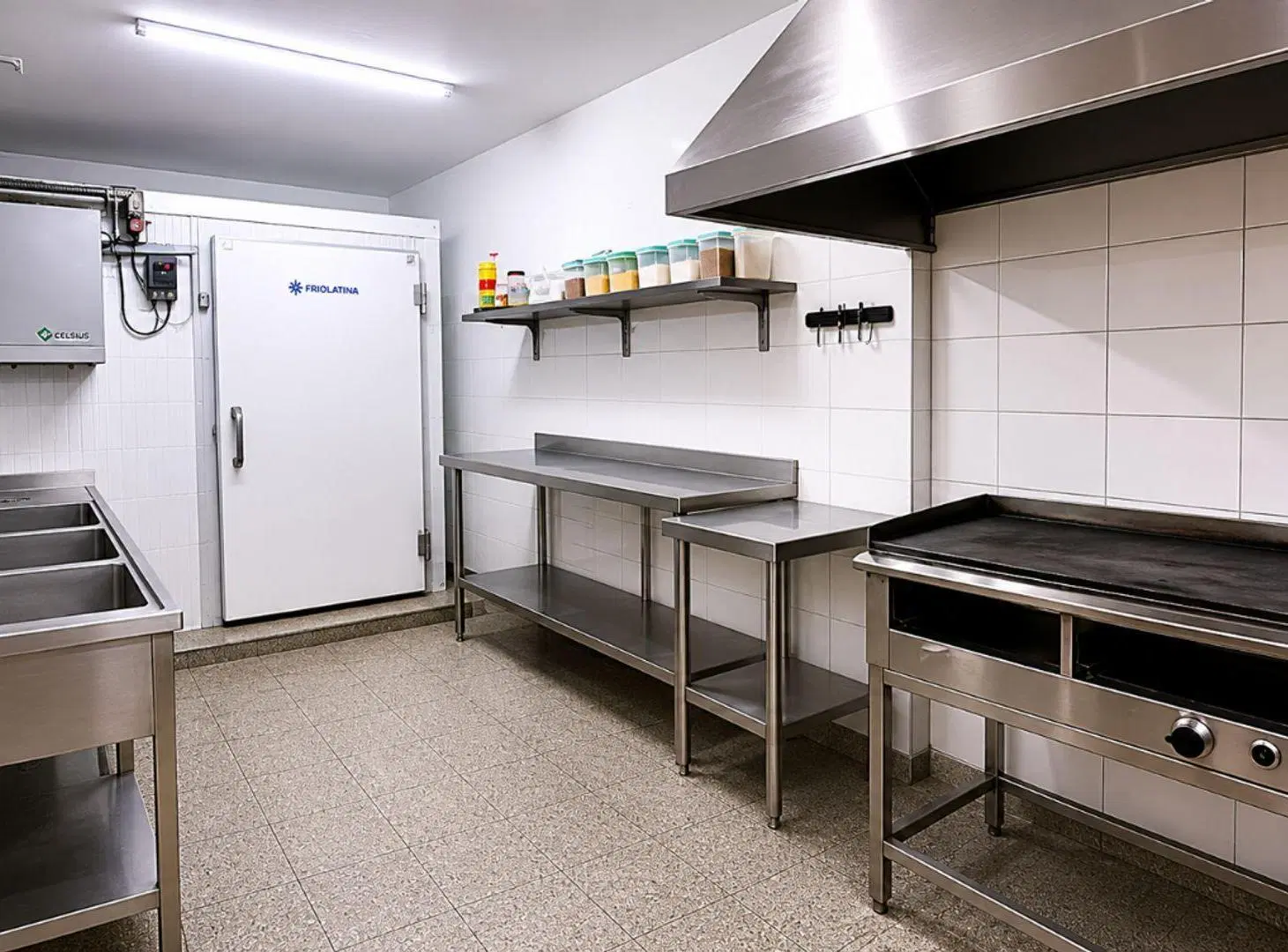Se vende EMBLEMÁTICA ESQUINA en Catamarca 3