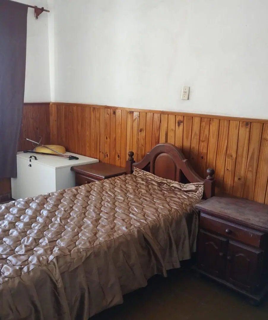 SE VENDE CASA C/LOCAL COMERCIAL SAN ISIDRO V.VIEJO 5