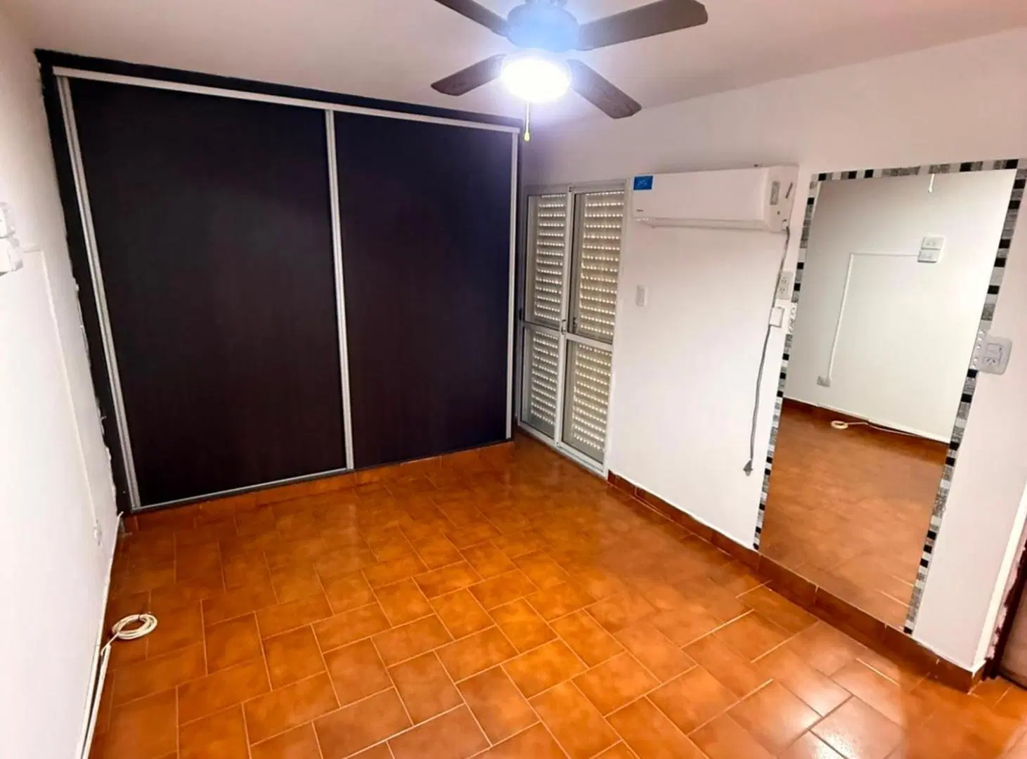 Se alquila Departamento 2 dormitorios 5