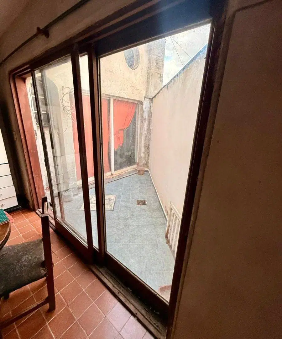 Se vende casa a metros de Av. Illia 4